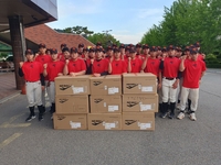 늘 후배 응원하는 채은성, 모교 효천고에 1500만원 상당 스파이크 기부