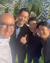 “신랑은 내남자” 홍석천, 테이 결혼식서 사과한 이유