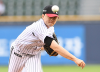 [포토]시즌 첫 승 노리는 LG 이민호