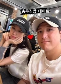 ‘70억 신혼집’ 황재균♥지연, 커플모자와 함께 “충무김밥 데이트”