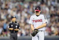 [포토]LG 선발 이민호, 4회를 넘기지 못 하고...