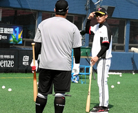 “10Kg 빼라”...염경엽 감독, 미래 주전포수 김범석에 미션 부여