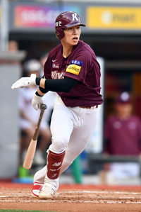 [포토]‘6회초 내야땅볼’ 김혜성