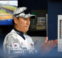 “딜런 팔꿈치라 기다릴 수 없었다···새 투수 이번주 안에 결정해야” 동병상련 느끼며 결단내린 이승엽 감독[SS잠실in]