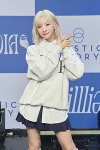 ‘故 문빈 동생’ 문수아, 활동 재개…‘쇼챔피언’ MC 복귀