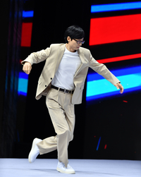 [포토]‘스텝 좀 밟을게요!’‘ 유재석