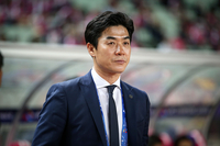 최용수 경질 카드 꺼낸 강원FC, 소방수로 윤정환 전 제프 감독 투입