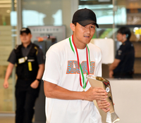 뮌헨 ‘하이잭’→허 찔린 맨유…英 ‘텐하흐, 김민재 놓치면 대체자 4명’, 누구?