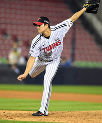 LG 투수 백승현, 우측 어깨 통증으로 1군 말소…SSG는 3명 제외