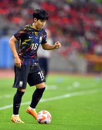 이강인 곧 ‘오피셜’ 뜬다, 포지션 경쟁자 베르나르두 실바는 맨시티 잔류? PSG 안 오면 오히려 좋다