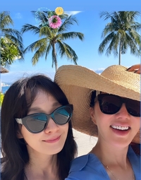 엄정화 · 명세빈, ‘닥터 차정숙’에선 볼 수 없었던 ‘진짜 우정’ 공개