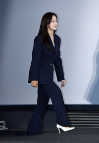 [포토]무대 위로 입장하는 경수진