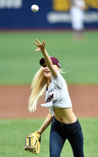 [포토]‘큰 커브 그리며’ 러블리즈 류수정