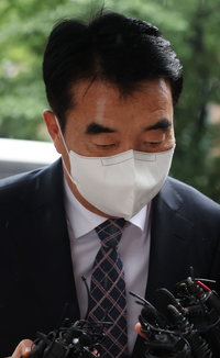 박민영 전 연인부터 후크엔터까지 얽힌 초록뱀미디어그룹, 원영식회장 구속 사태에 사과 기자회견 개최