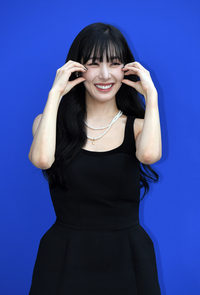 [포토]티파니 영, 수줍게 볼 하트