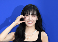 [포토]볼 하트 만들어 보이는 티파니 영