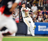 [포토]‘벌처럼 쐈는데’ 황재균