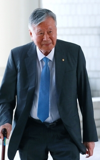 부영 이중근 회장이 현금  1억 원까지만 준 이유[스타稅스토리]