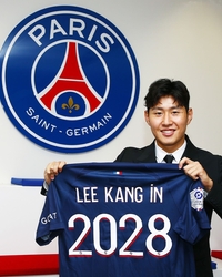 국경 없는 둘의 ‘우정’…이강인 PSG 입단 소식에 ‘절친’ 구보도 반응 “축하해 브라더”