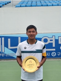 박의성·김다빈, 실업테니스연맹전 2차 대회 남녀 단식 정상…대회 2관왕 차지