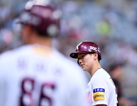 [포토]‘벤자민 상대 2안타...’ 김혜성