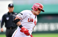 [포토]‘1회말 선두타자 홈런’ 추신수