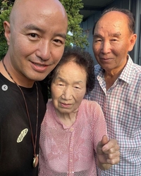 데뷔 28년만 첫 시상식 후보 홍석천 “게이 아들 부끄러우셨을텐데..” 감격 소감