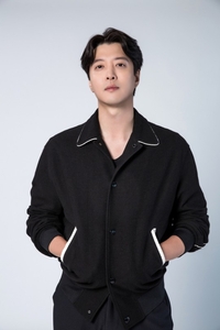 결혼·이혼·공백기 겪은 이동건, “4년만의 복귀작 ‘셀러브리티’로 연기욕심 찾았죠” [SS인터뷰]