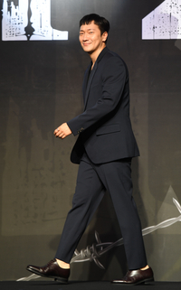 [포토] 손석구 '미소가 넘치는 입장'