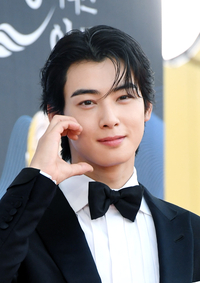 [포토]볼하트 만들어 보이는 차은우