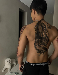 ‘상탈’ 유세윤, 온몸 뒤덮은 파격 호랑이 문신 공개... 건달 포스 철철