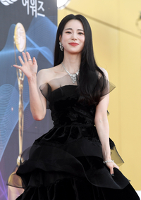 [포토]임지연, 반갑게 손인사