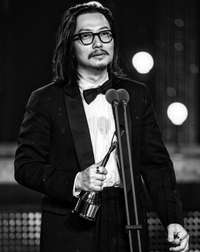 ‘여친은 시상, 남친은 수상’ 이동휘, 뜻깊은 남우조연상에 최민식에 감사