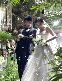 ‘10세 연상연하’ 레이디제인·임현태, 함박웃음 띠며 버진로드 행진…“사랑 넘쳤던 결혼식”