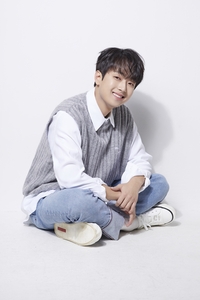 이찬원, 수해 이웃 위한 1억 기부 이어 ‘찬스’도 1억 6천만 원 기부 “그 가수에 그 팬”