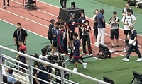 축구화 안 신고 몸도 안 풀었다, PSG 관계자가 말한 이강인 상태 “걱정할 정도의 심각한 부상 아냐, 일본에서 뛰면 좋겠지만…”[SS오사카]