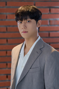 “두산베어스에 승리 기운 전달하겠다” 배우 이도현, 30일 LG-두산전 시구