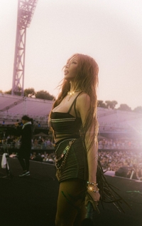 원조 제시·현아 아성에 도전한다! 권은비·아린 ‘워터밤’ 여신 세대교체 [SS스타]