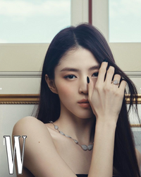 한소희, 이마 잔털까지 예쁨 가득, 빛나는 주얼리 화보