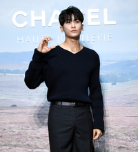 [포토] 박형식 '하트 반쪽'