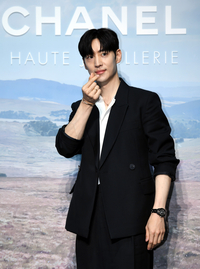 [포토] 이제훈 '달달한 하트'