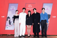 첫 미니 주연 나선 황민현 “마스크로 얼굴 가리고 연기, 쉽지 않네요”[SS현장]