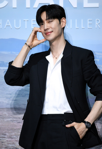 [포토] 이제훈 '윙크+볼하트'