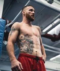 ‘UFC 291’ 최강 상남자는 저스틴 게이치! 하이킥으로 포이리에 꺾고 2대 BMF 등극