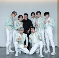 다이어트 성공한 방시혁, 엔하이픈 콘서트서 몰라보게 날렵한 턱선 공개