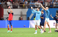 [포토]팬들에게 인사하는 그리즈만-그릴리시-홀란