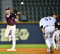 [포토]‘7회말 병살처리’ 김혜성