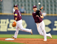 [포토]‘2회말 만루위기 끝내는’ 김혜성