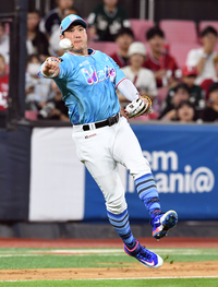 [포토]김민식의 땅볼 타구 처리하는 황재균