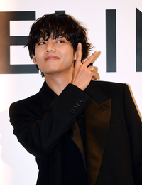 방탄소년단 뷔, 민희진과 손잡았다! 첫 솔로 앨범 발매[공식]